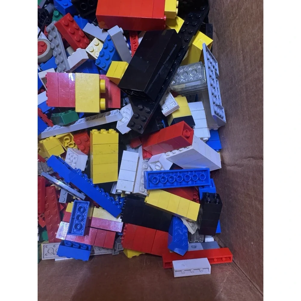 Vintage LEGO Lot 8.6 lbs 60s, 70s Samsonite Waffle Plates Homemaker Figs Wheels